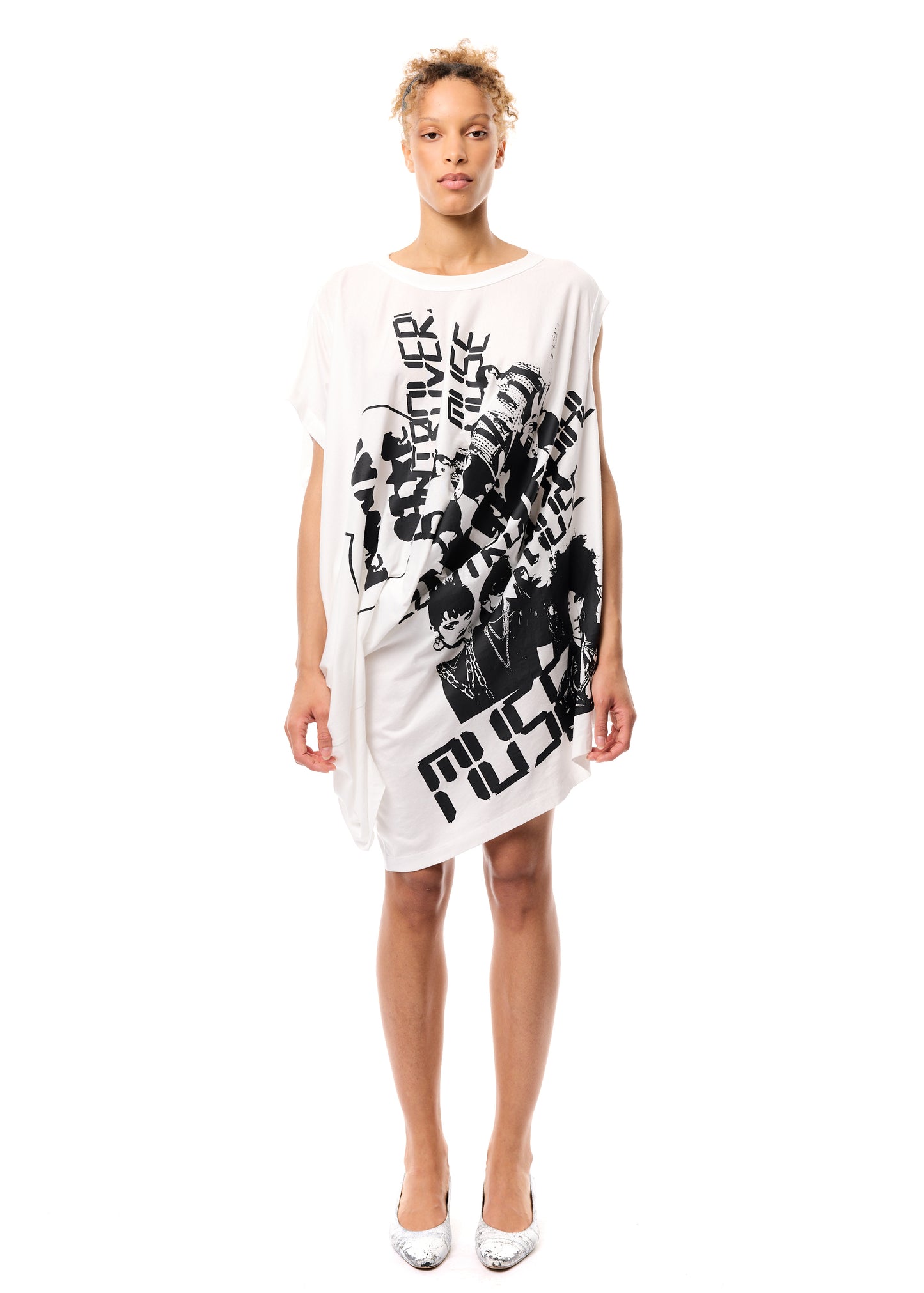 RUNWAY STAR T SHIRT DRESS