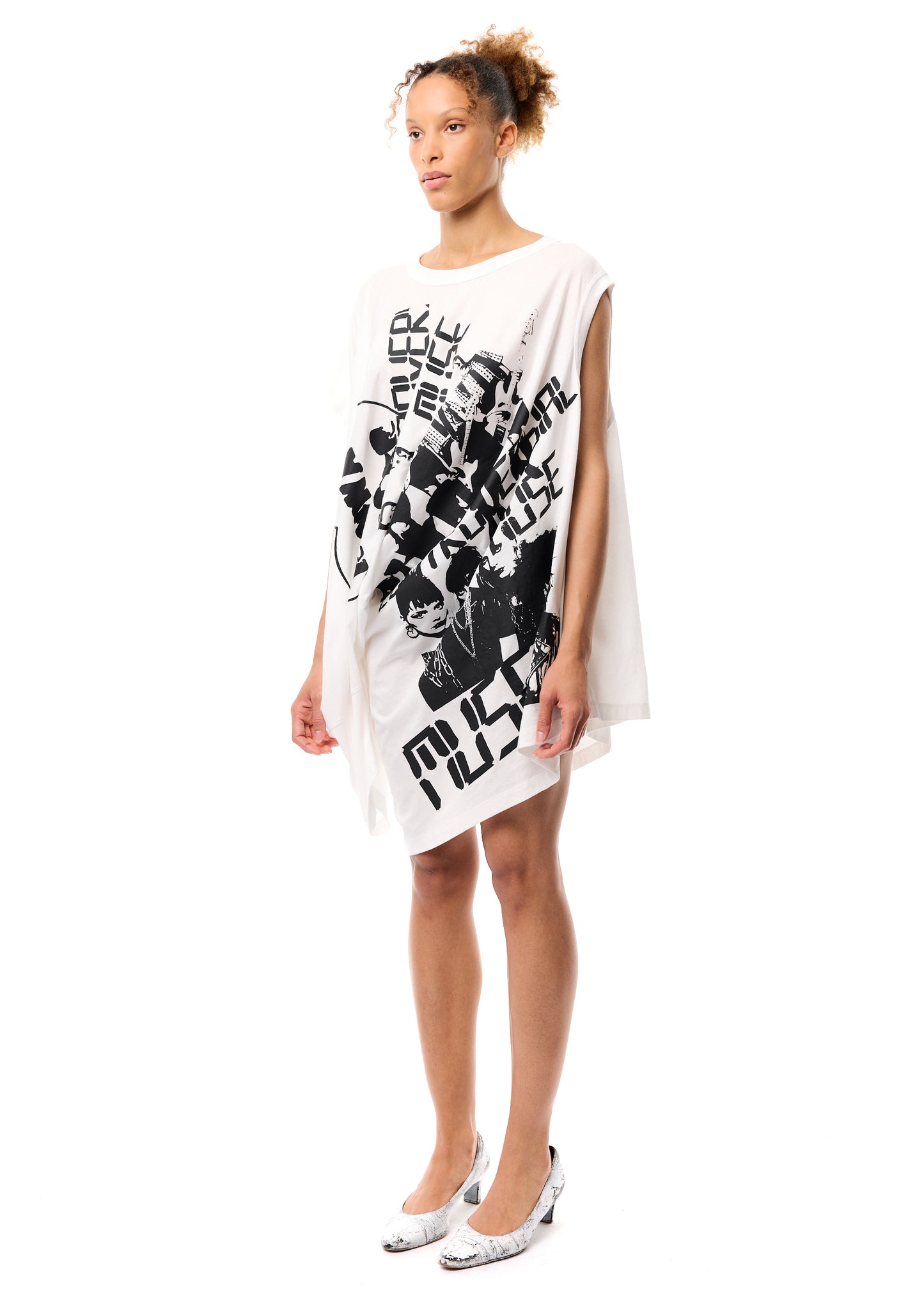 RUNWAY STAR T SHIRT DRESS