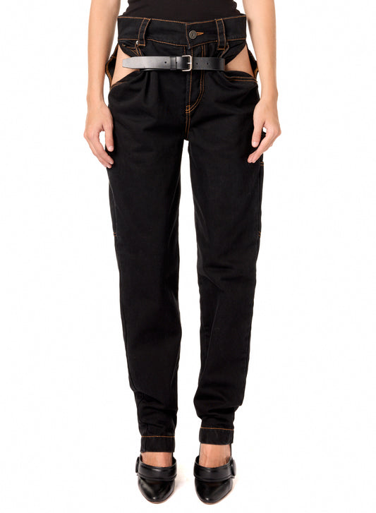 BELTED JEANS