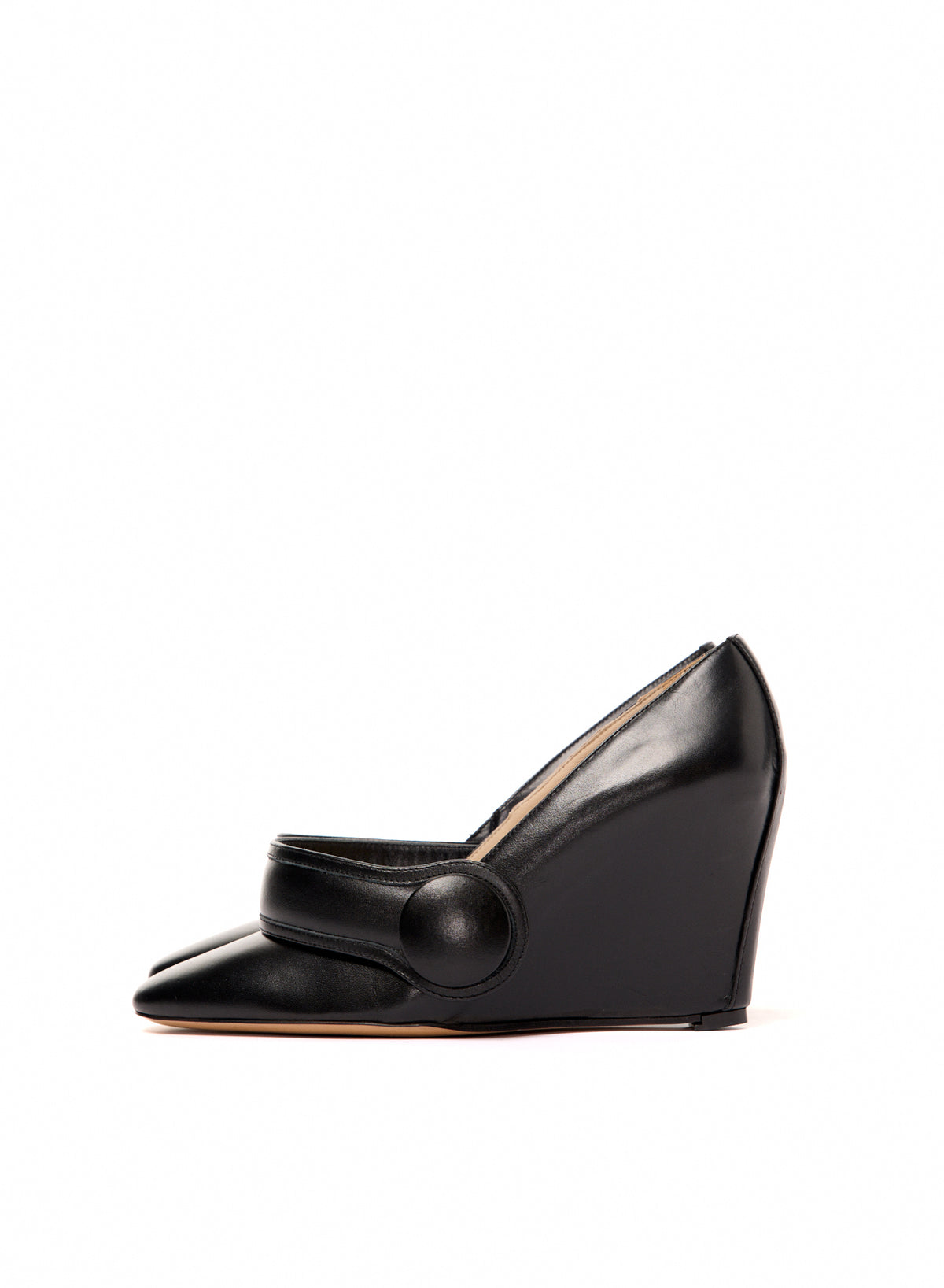 PUMP BLACK